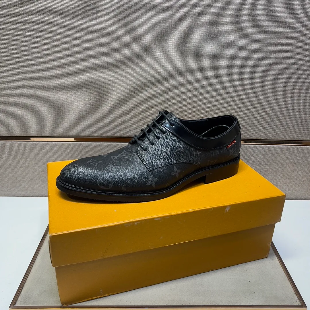 ⬛️Men's shoes💰p462【LV～】Men's casual formal leather shoes 2025z cabinet sales simultaneously 🔶Size: 39-44#️⃣ 🔷2 colors🔜The upper is made of multi-material splicing➕Cow leather lining, comfortable and breathable, sole: original comfortable and wear-resistant outsole, ⚠️real thing📱photographed🎬real thing is better📢📢📢